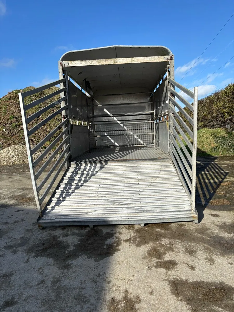 Ifor Williams 12’ x 6’6” Cattle Trailer - Image 3