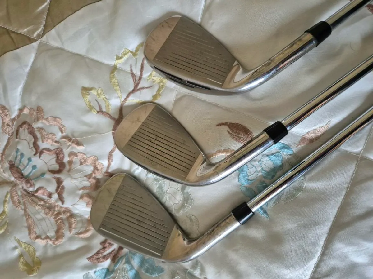 For Sale Wilson Golf Clubs. - Image 3