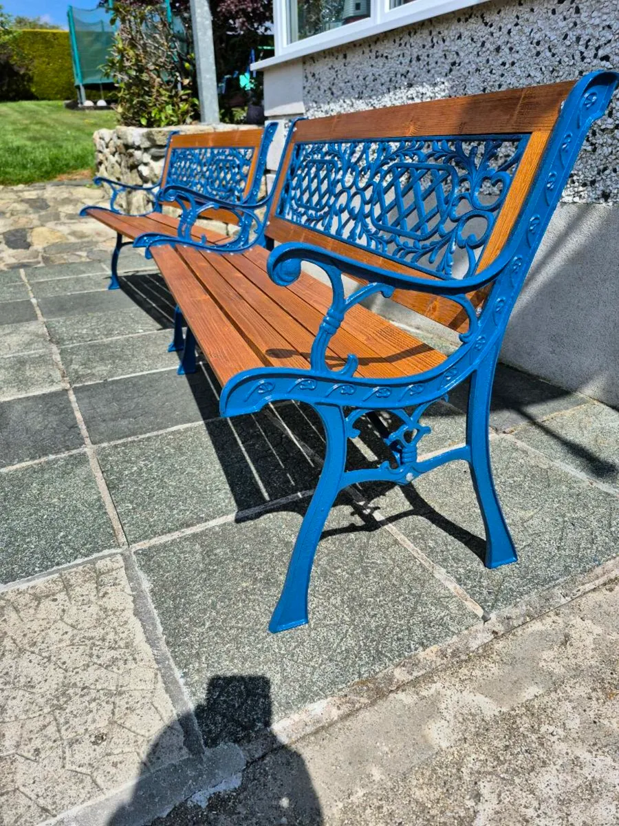 Cast iron Garden benches - Image 1