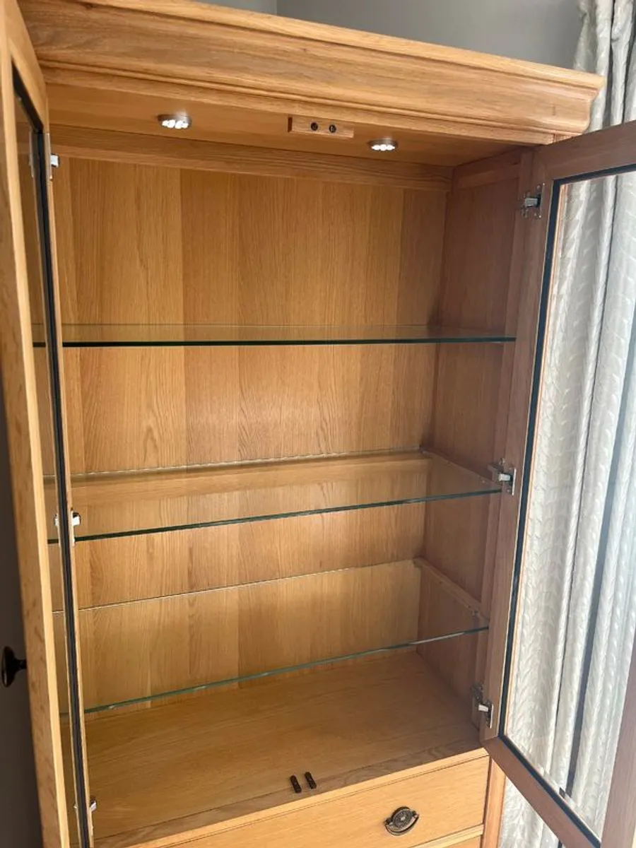Solid Oak Display unit with drawers - Image 2