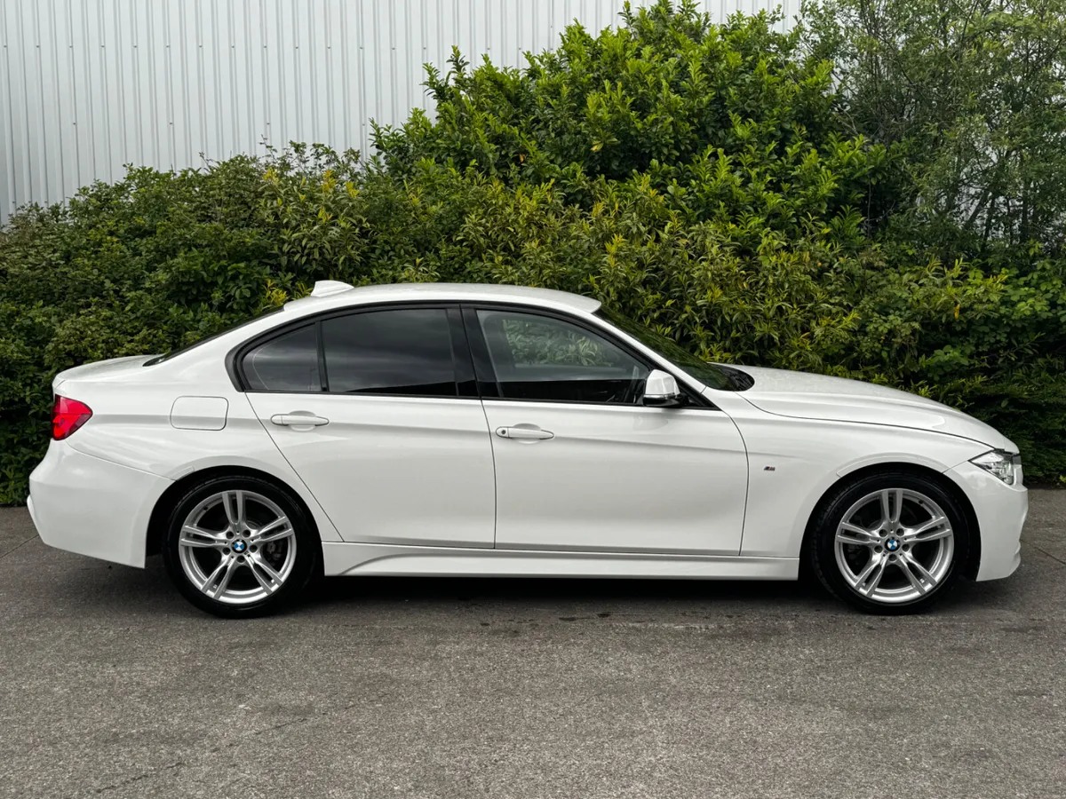 BMW 3 Series M Sport 2016 LOW MILES - Image 4