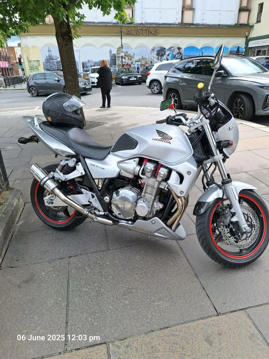 CB1300 - Image 1