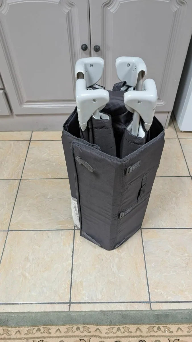 TRAVEL COT - Image 4
