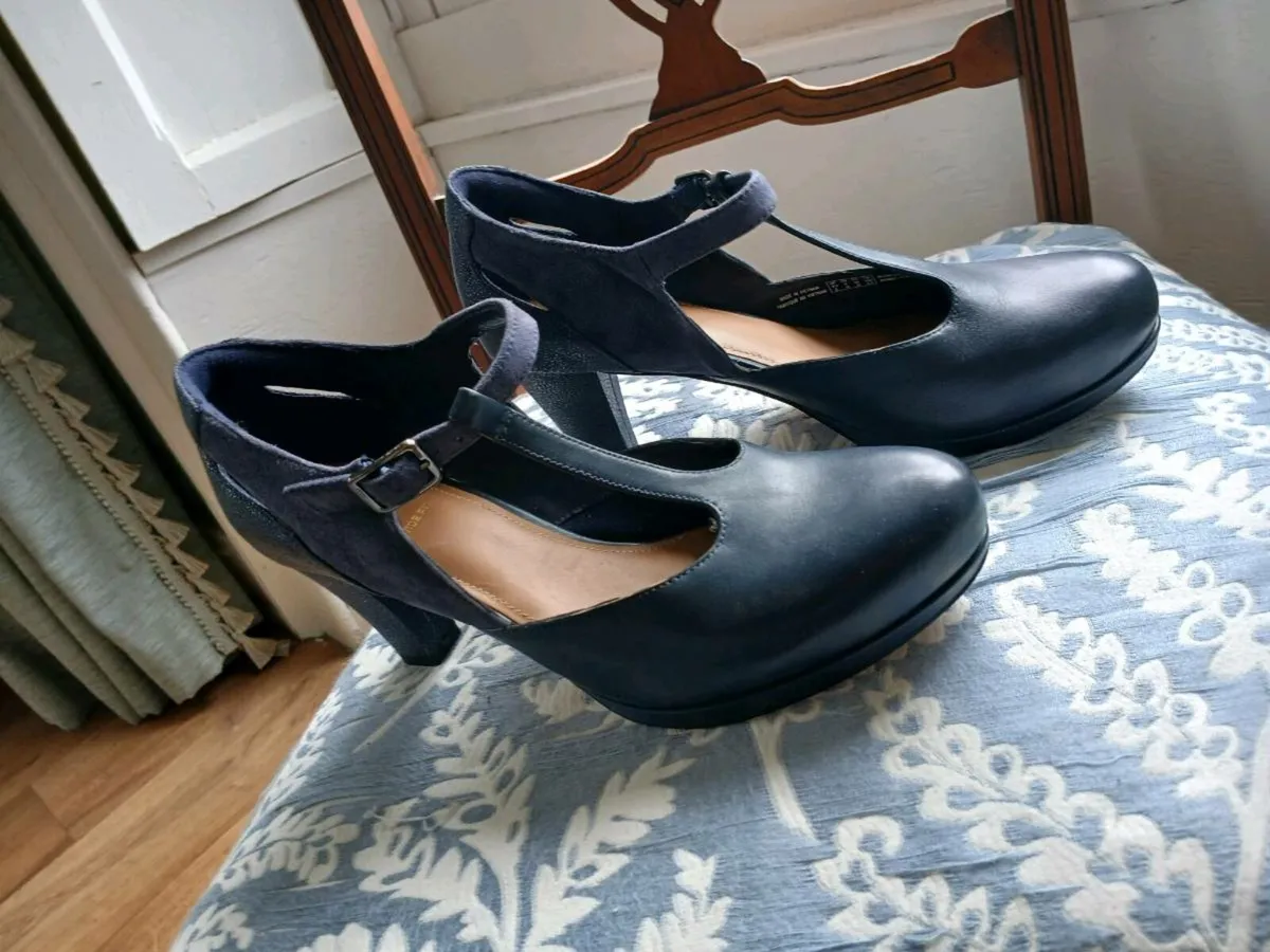 Clark's shoes - Image 1