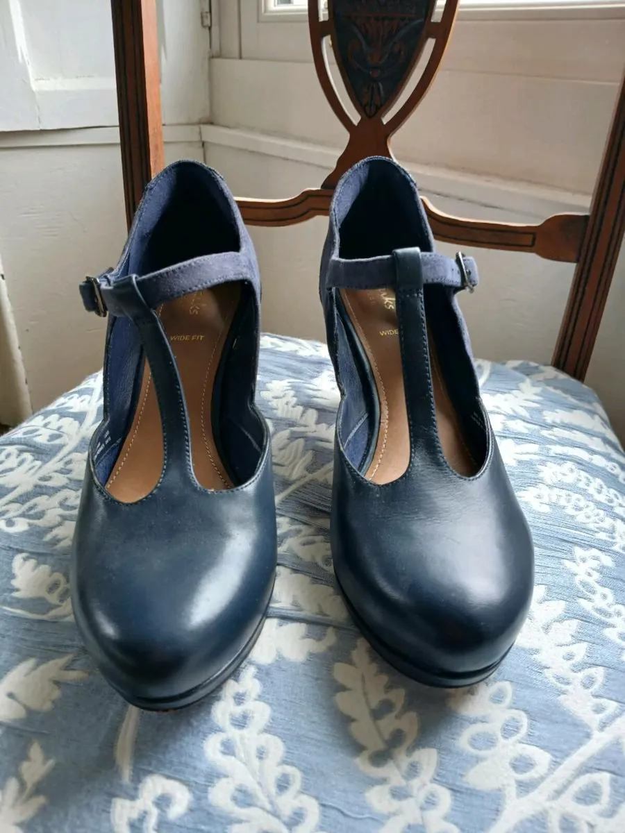 Clark's shoes - Image 2