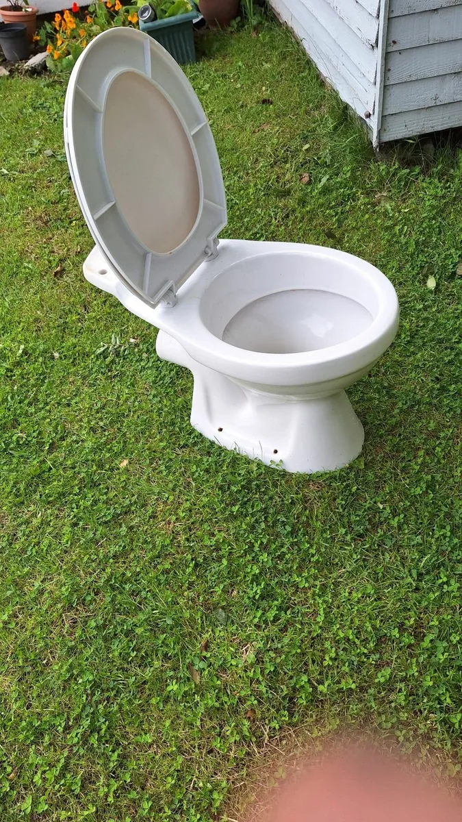 Toilet - Image 1