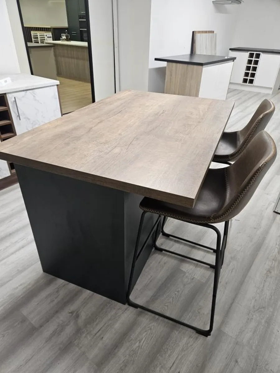 kitchen island - Image 3