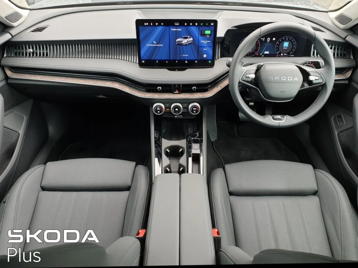 Skoda Superb Stunning Saloon L K 2.0 TDI 150 BHP - Image 2