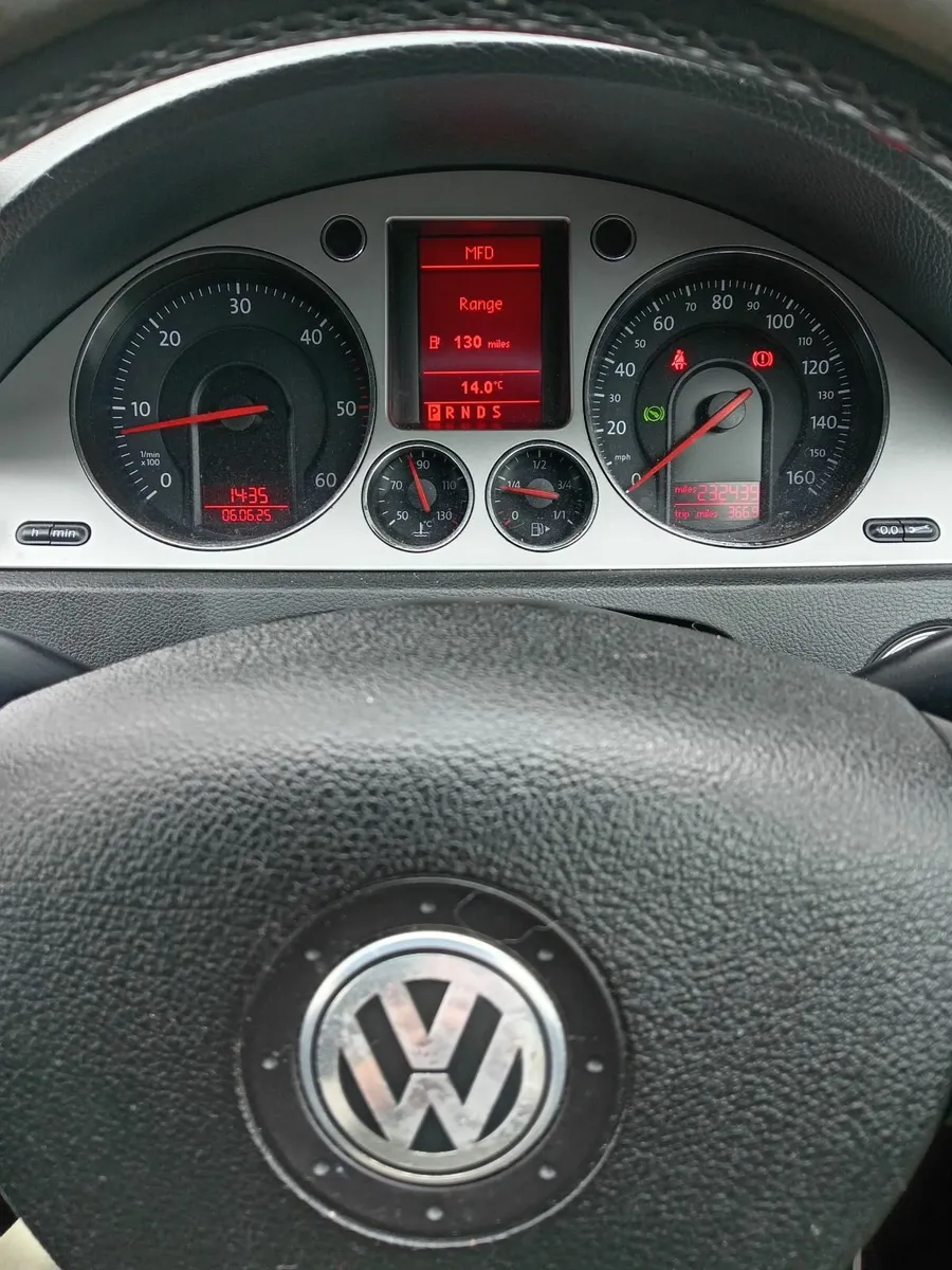 Volkswagen Passat 2008 - Image 3