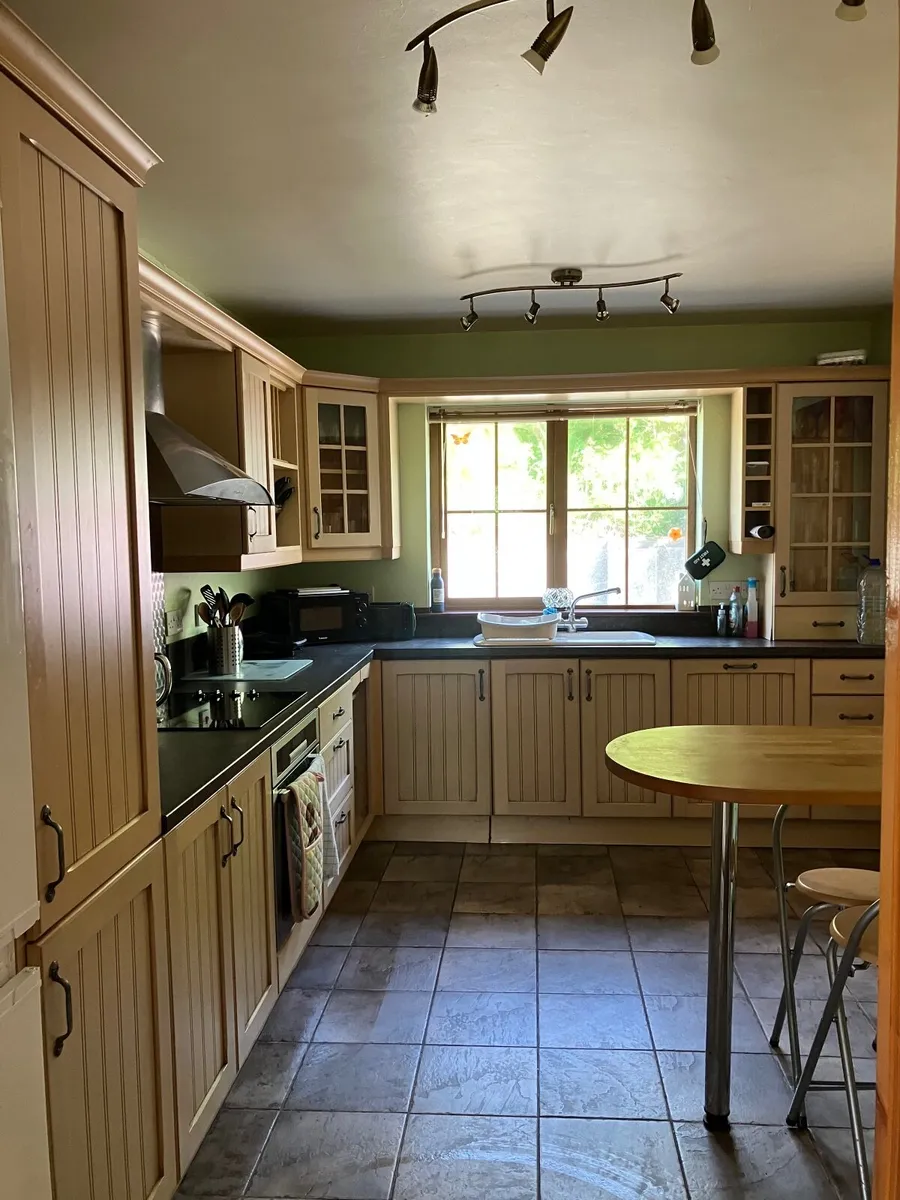 Holiday Rental - Image 3