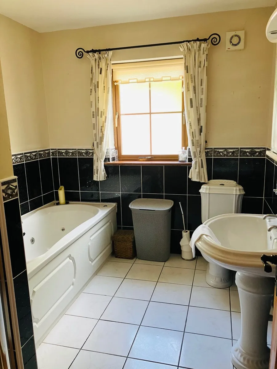 Holiday Rental - Image 4