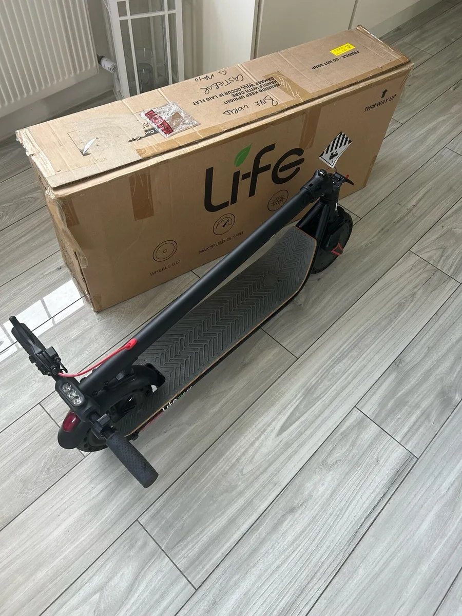 The Li-Fe 350 HC Electric Scooter - Image 2