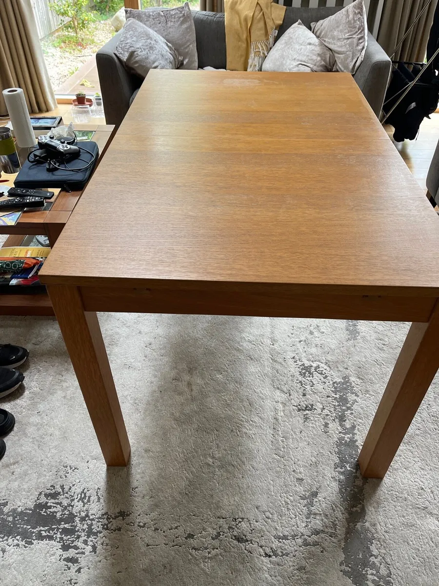 Kitchen table - Image 1