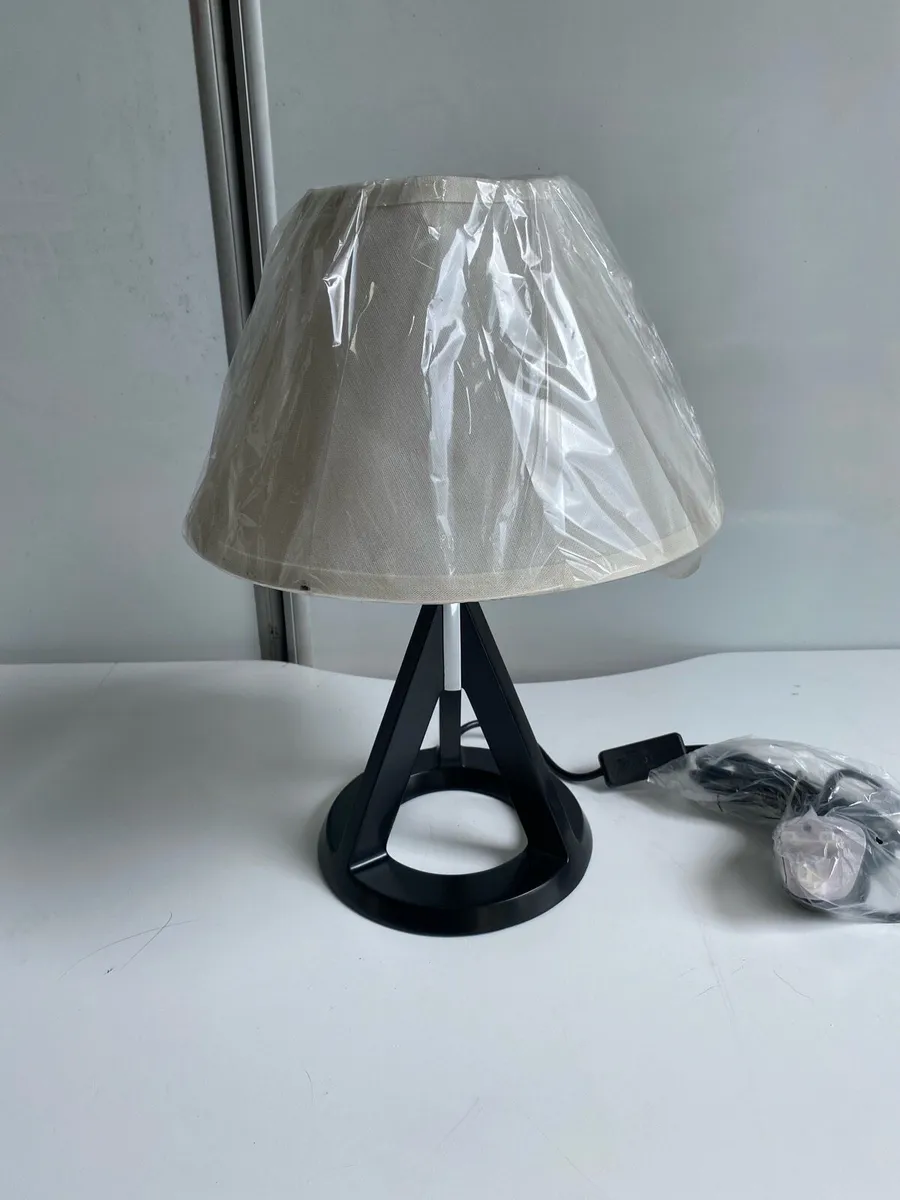 TABLE lamp 3D Model - Image 2