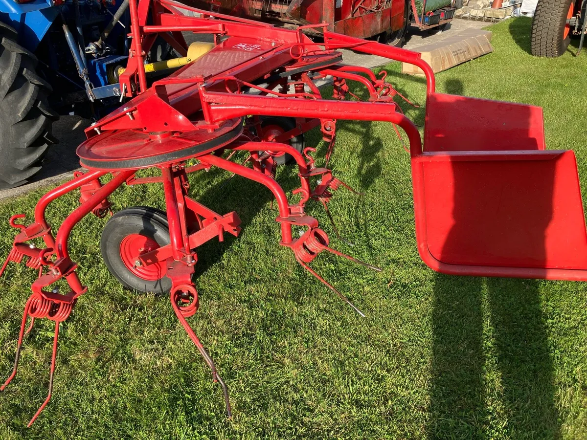 J. F. CR 320 Tedder - Image 3
