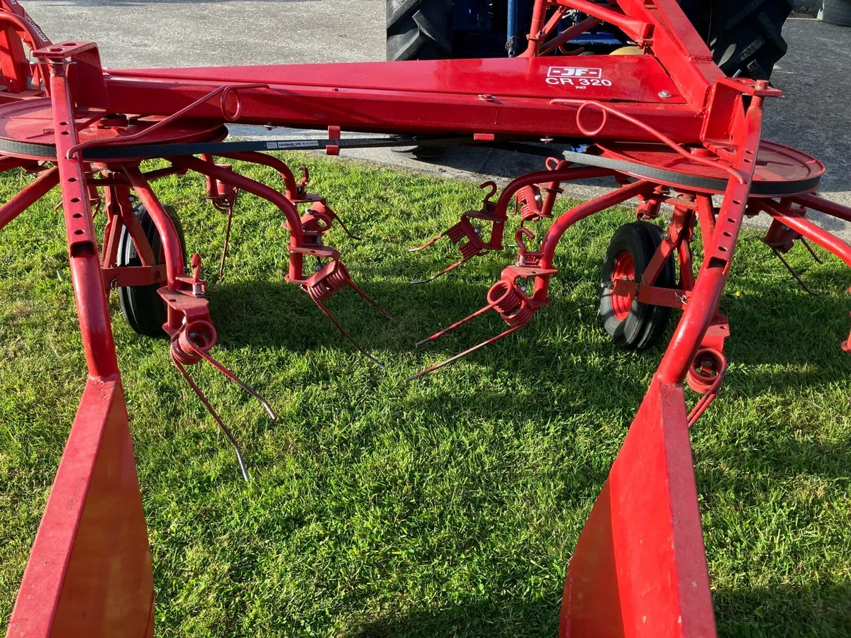 J. F. CR 320 Tedder - Image 4