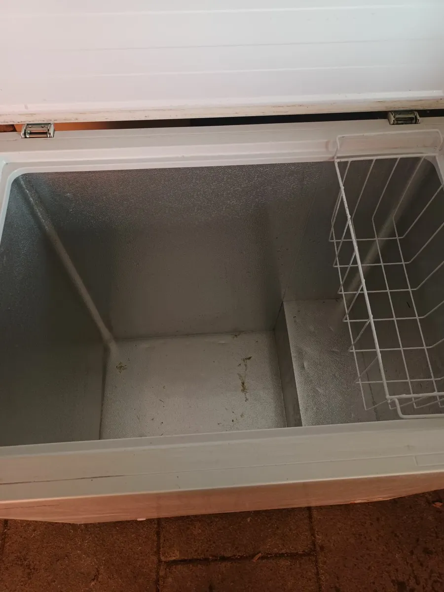 Chest Freezer - Image 2