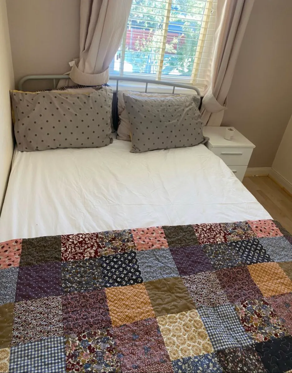 Metal small double bed frame - Image 1
