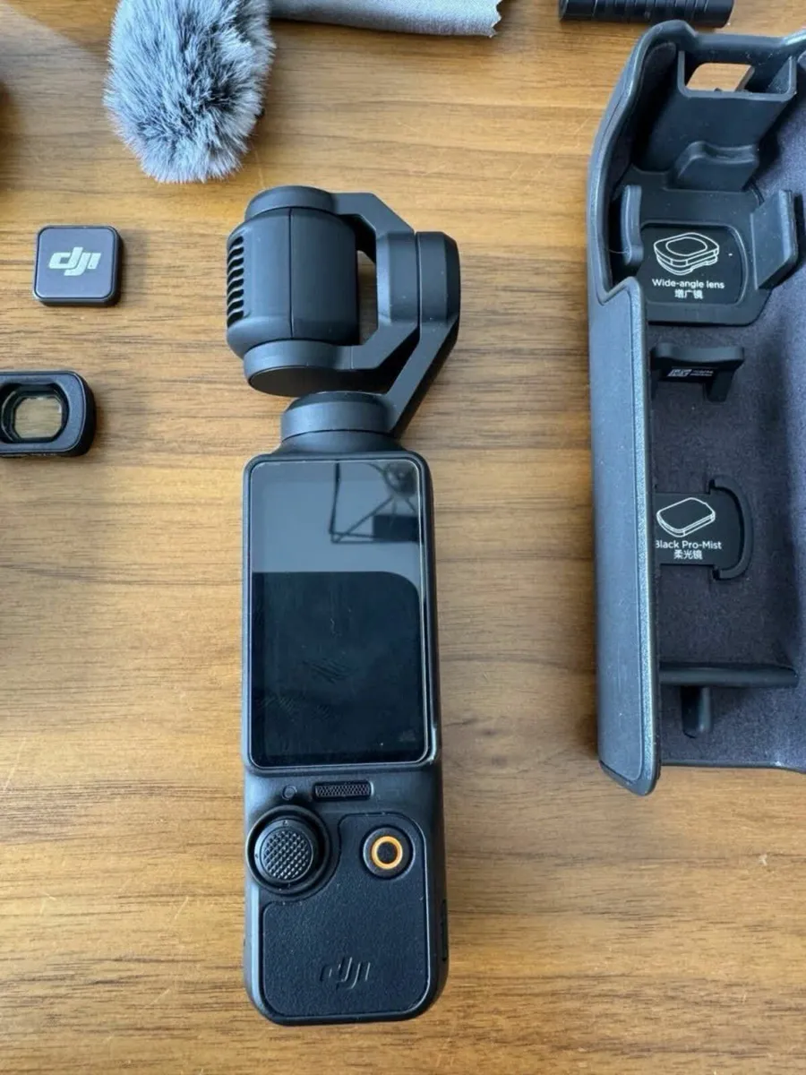 DJI Osmo Pocket 3 Creator Combo Action Camera 4K - Image 3