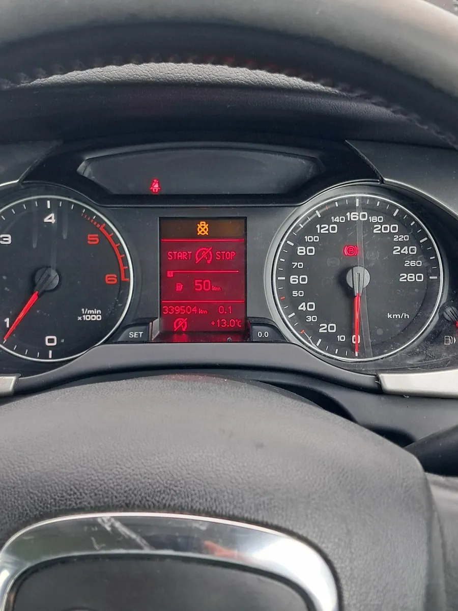 Audi A4 2010 - Image 4