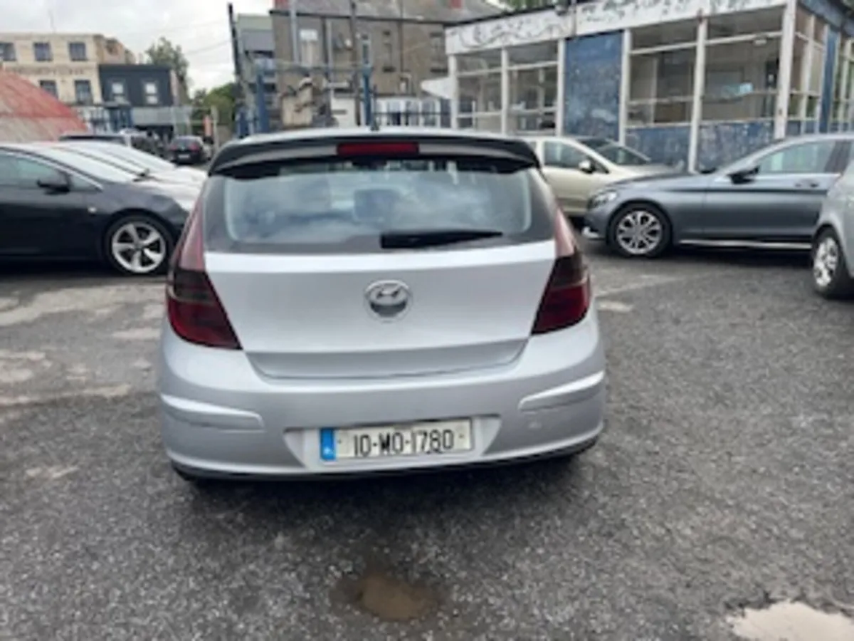 Hyundai i30 2010 - Image 4