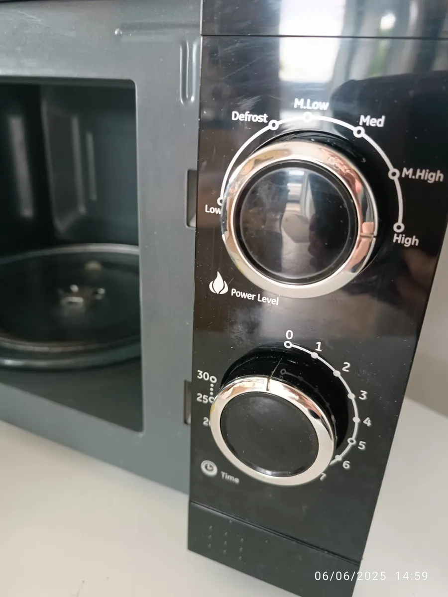 Dimplex microwave - Image 4