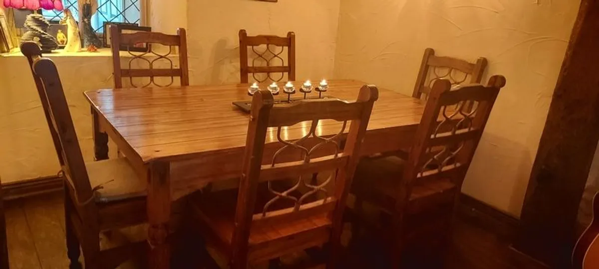 oak dining room table & 6 chairs - Image 1