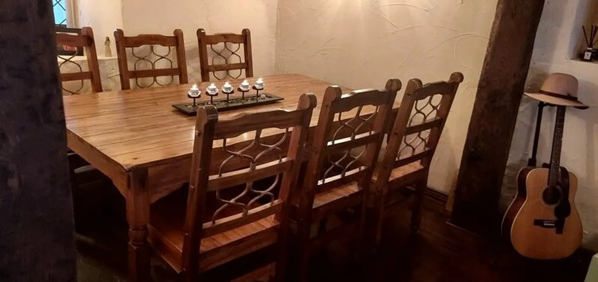 oak dining room table & 6 chairs - Image 2