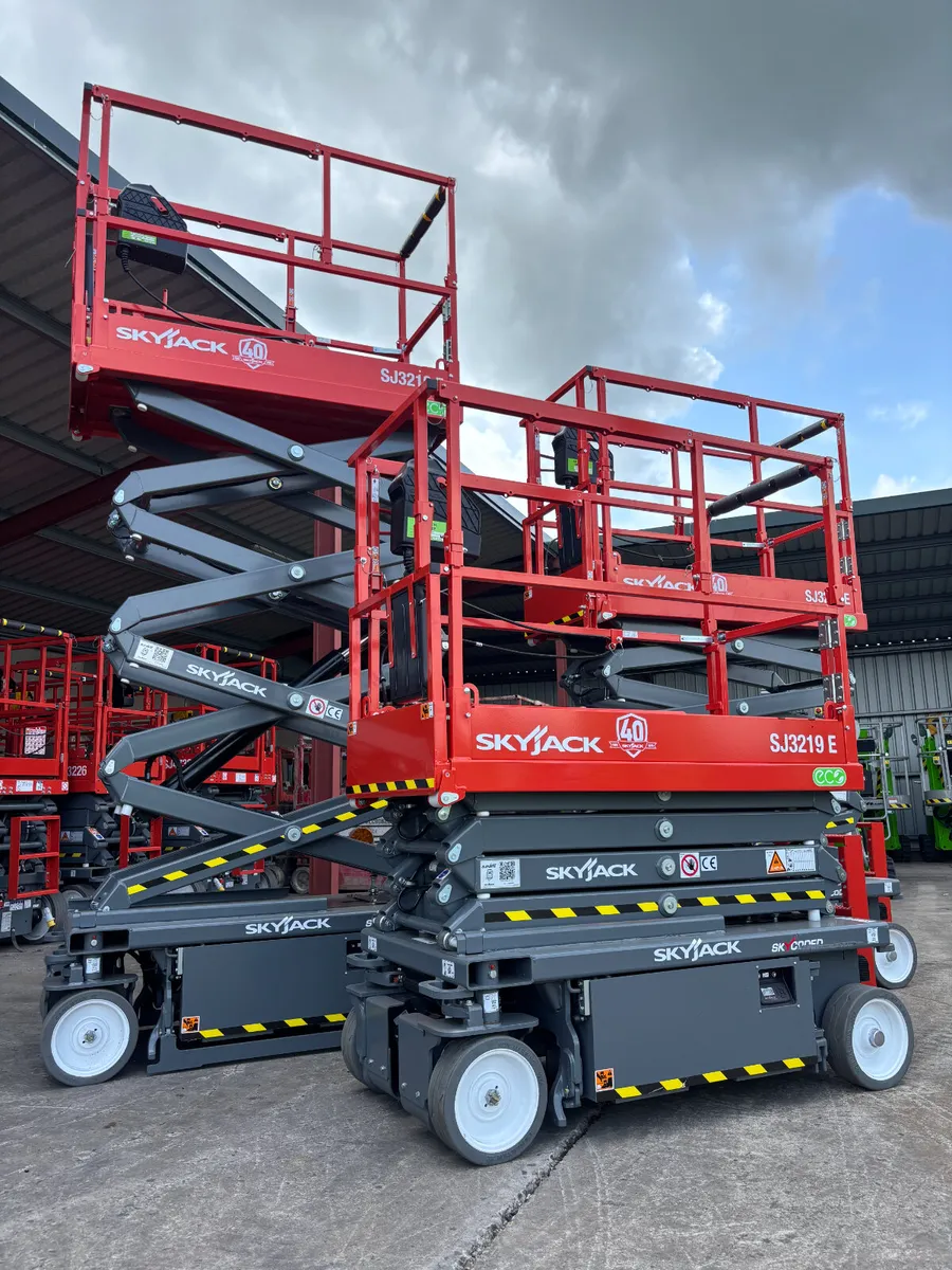 New Skyjack SJ3219E E drive scissor lifts in stock - Image 2