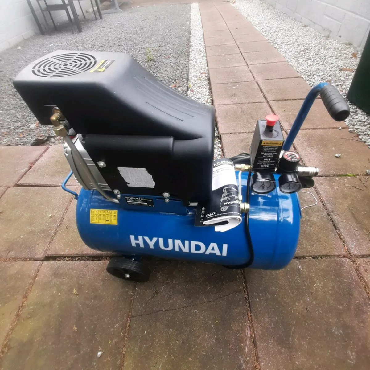 Air compressor,  sandblasting pot etc - Image 2