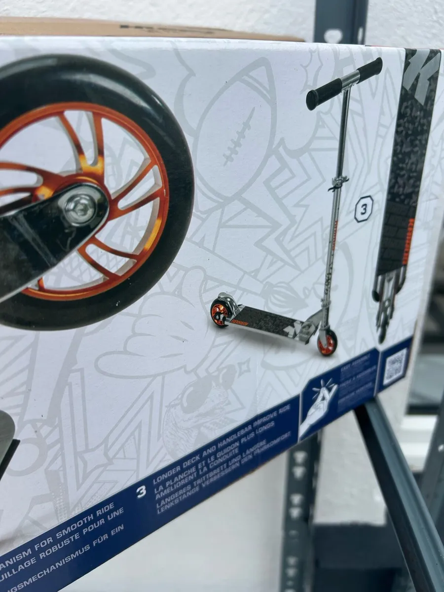 2 brand new kids scooter - Image 2