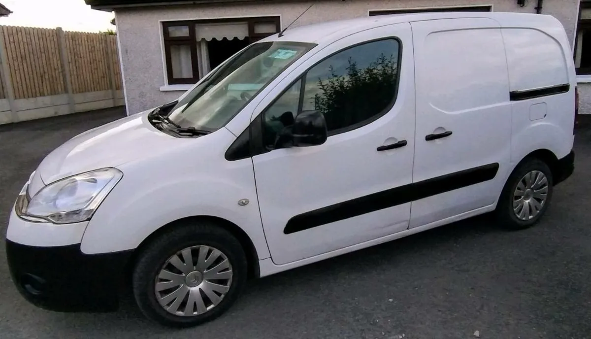 2015 Citroen Berlingo 1.6 Hdi Enterprise - Image 2