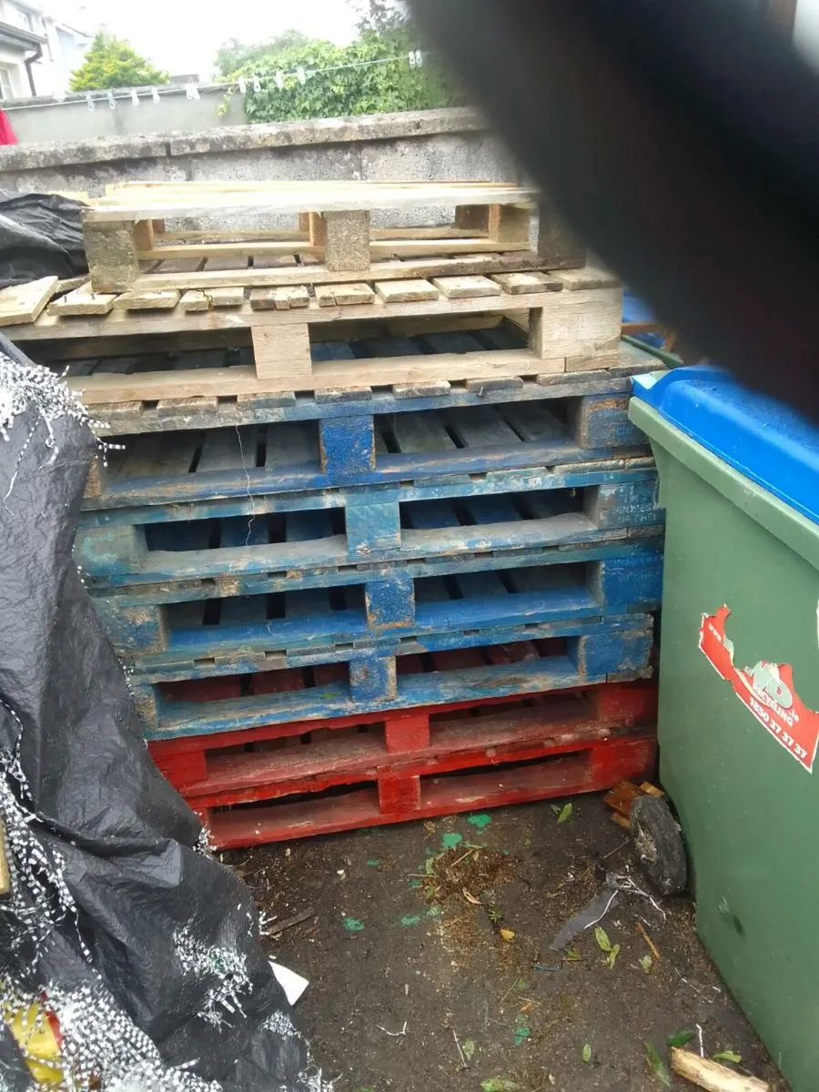 Pallets. - Image 3