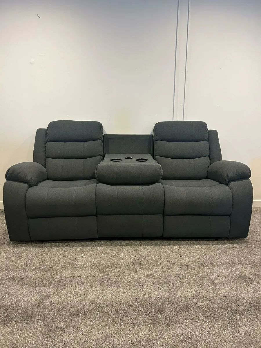 Electric Recliners with wireless charging - Image 3