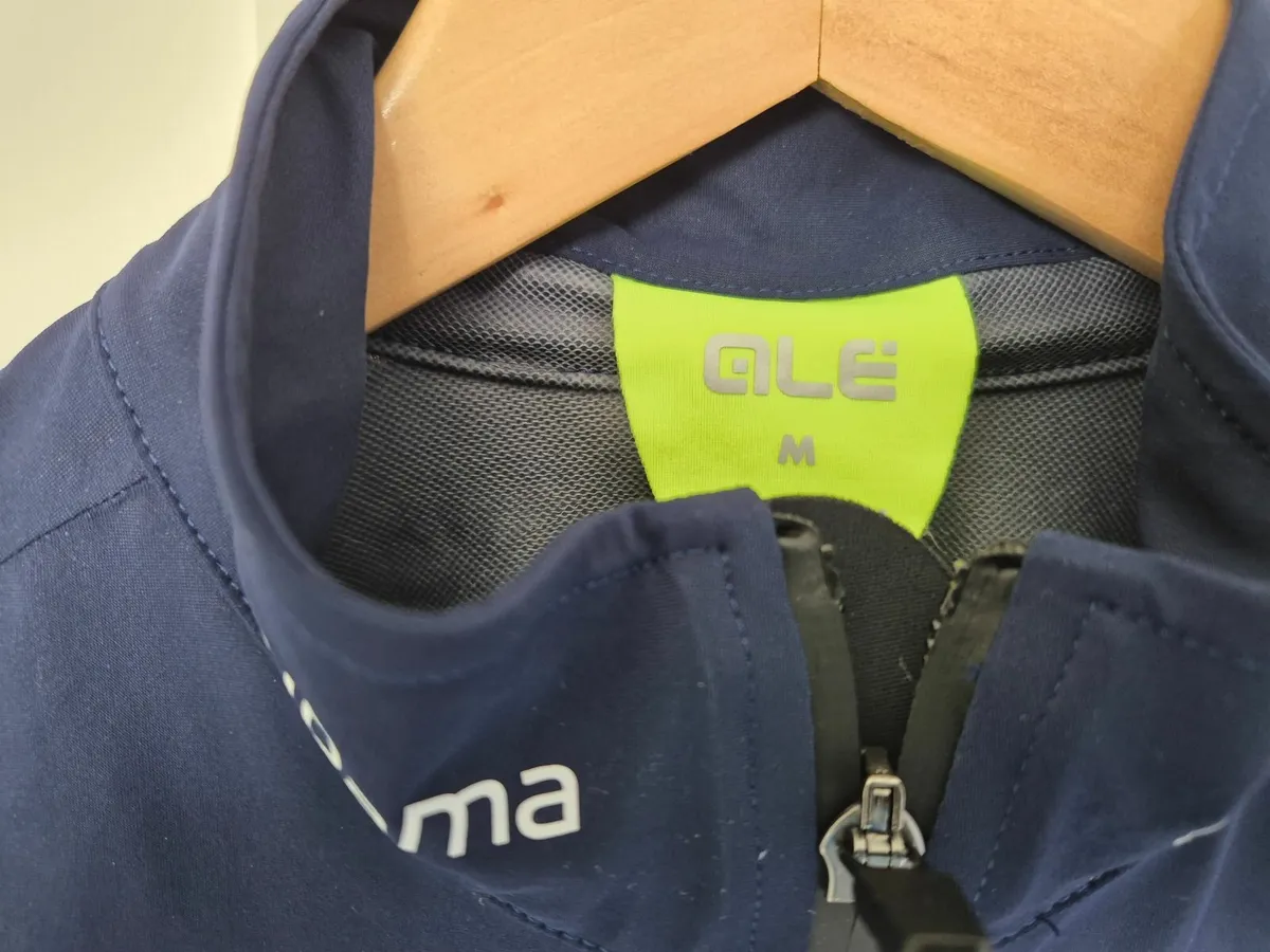 Ale Groupama FDJ 2024 Rain Jacket - Image 3