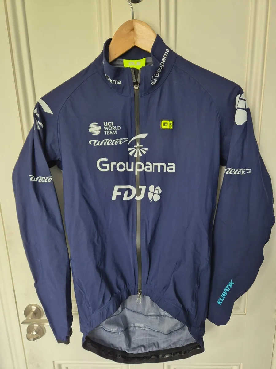 Ale Groupama FDJ 2024 Rain Jacket - Image 4