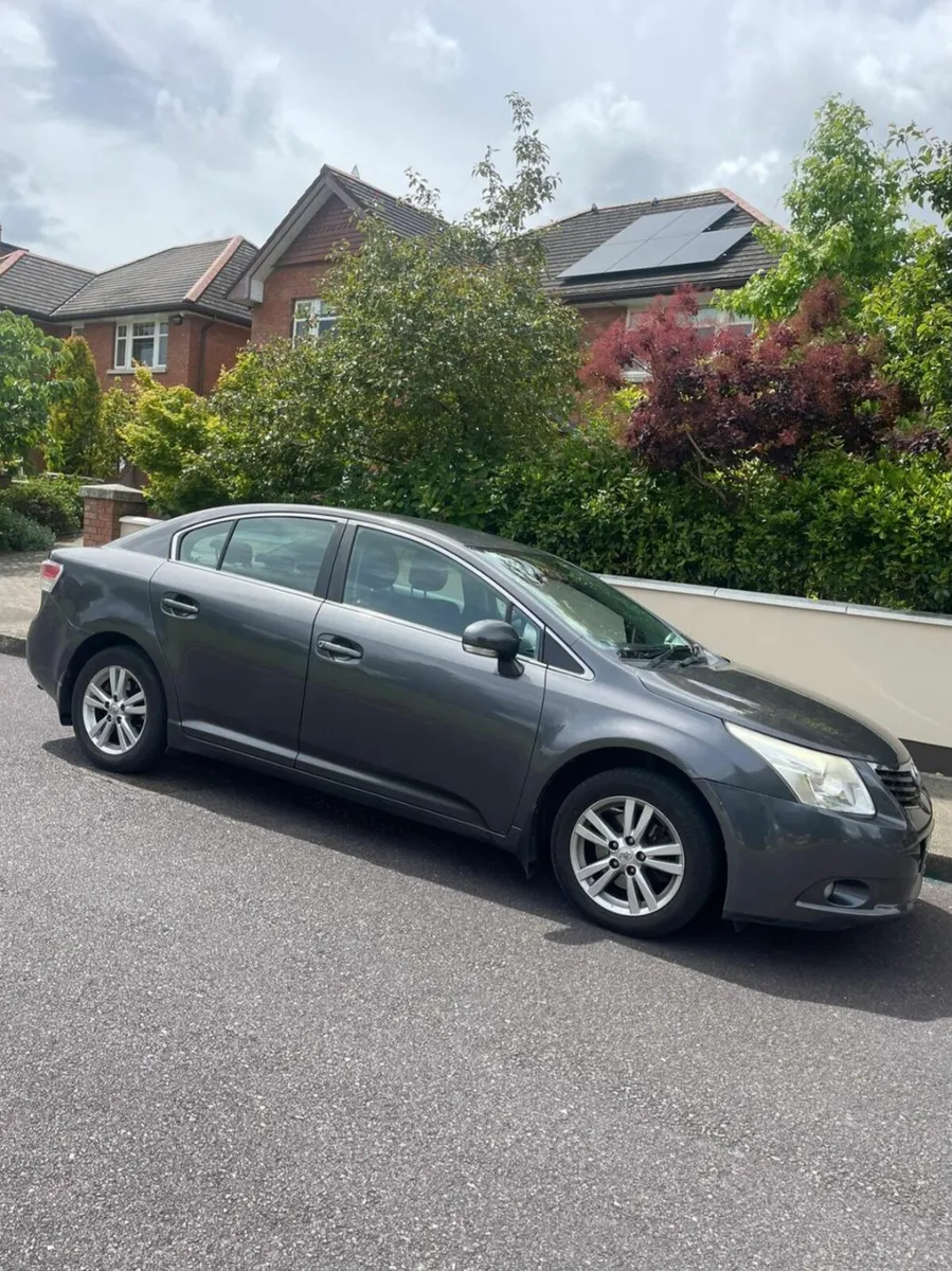 Toyota Avensis - Image 1