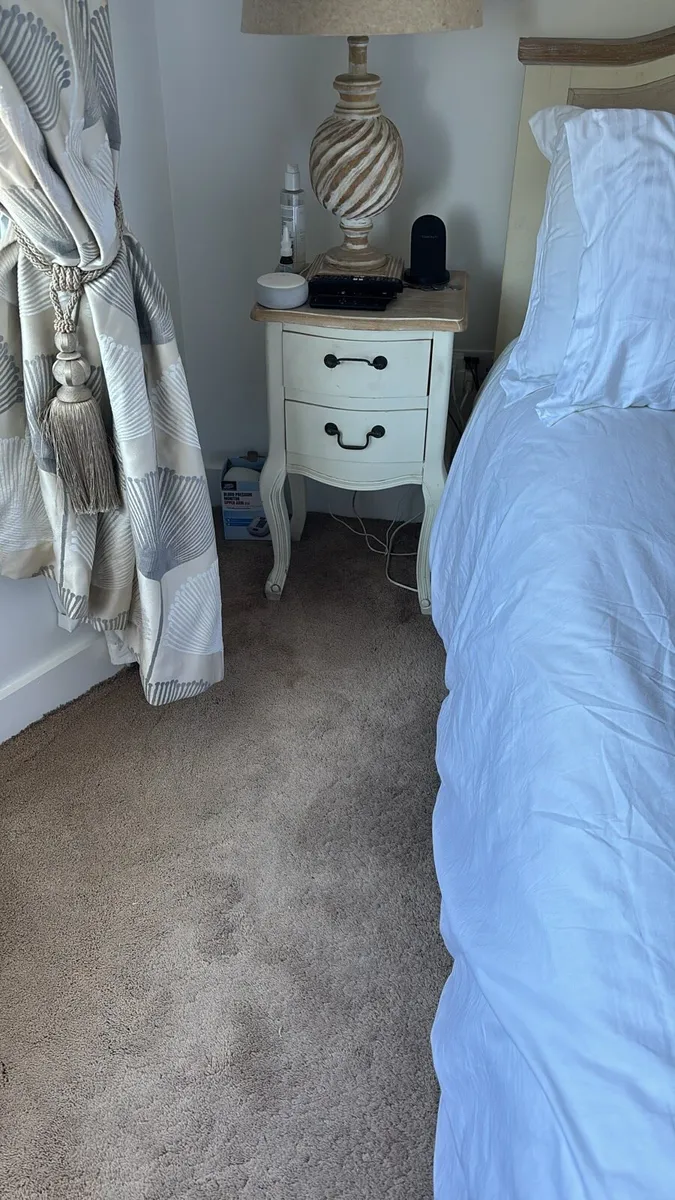 Bedroom furniture - Image 1