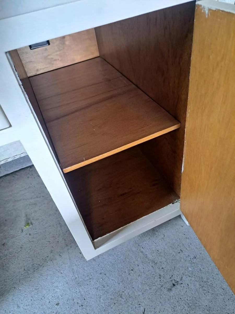 Study Desk Free to take away - Image 2
