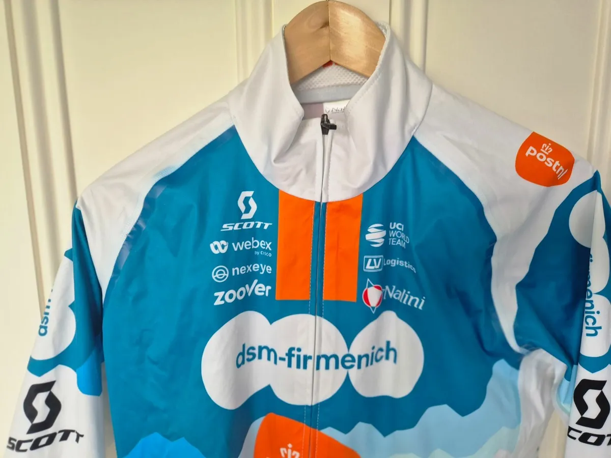 New team DSM Firmenich Postnl 2024 light rain jack - Image 4