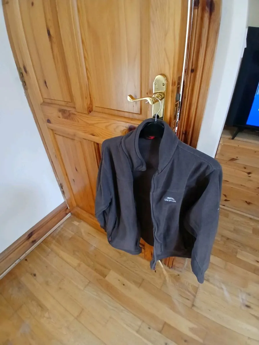 Trespass men's jacket L unwanted gift can deliver - Image 1