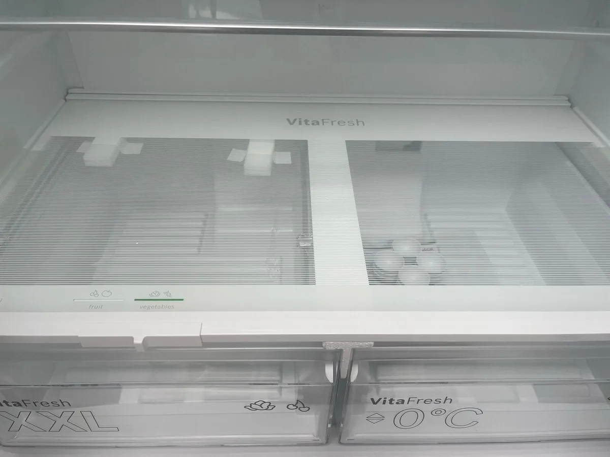 Bosch Series 4 - American Fridge Frezee - Image 4
