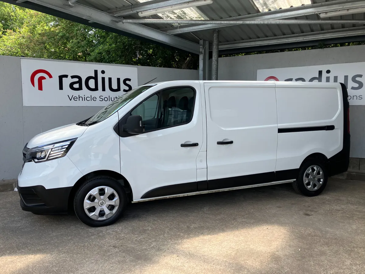 Renault Trafic 2022 - Image 2