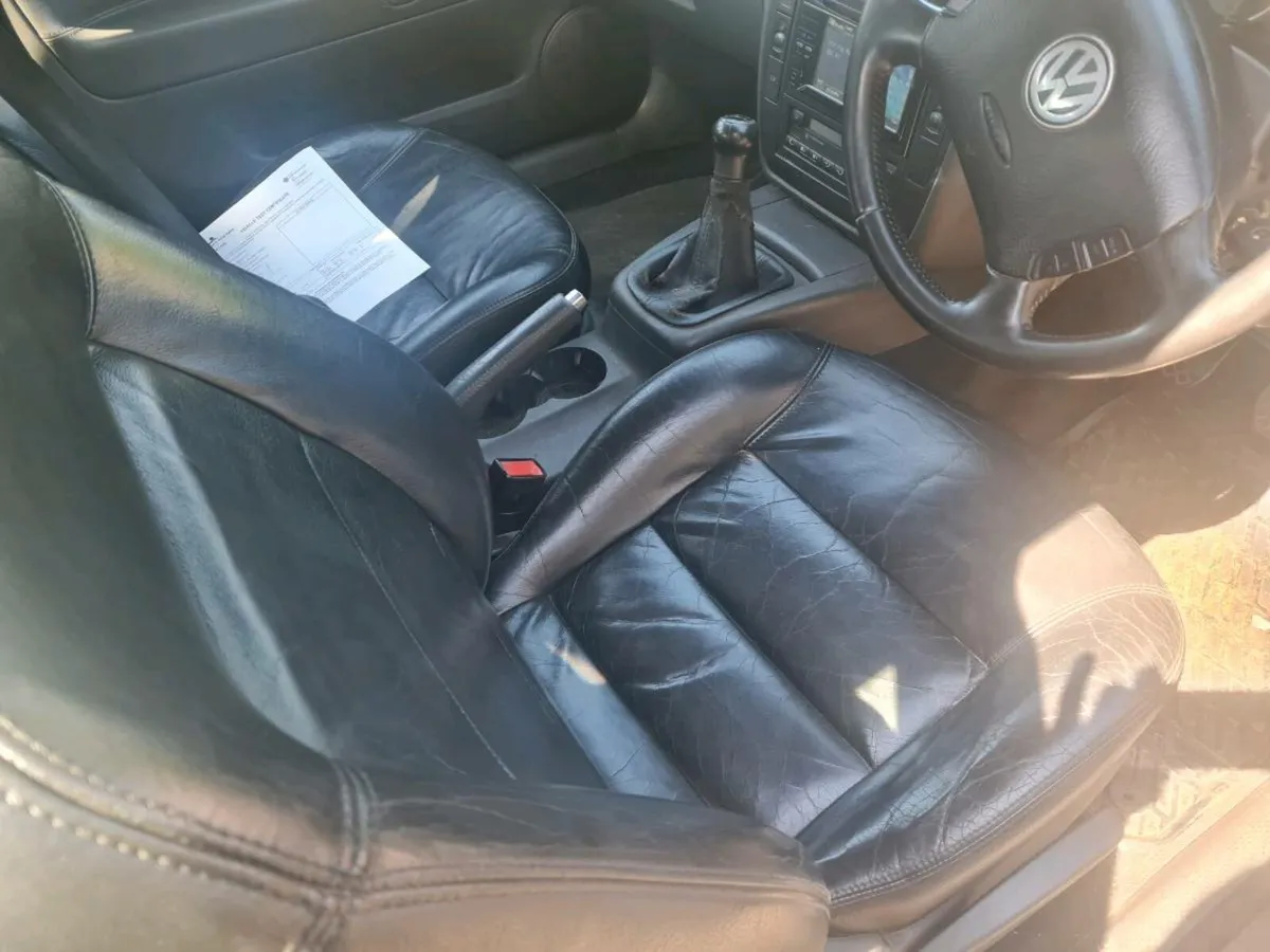 Car - Image 4