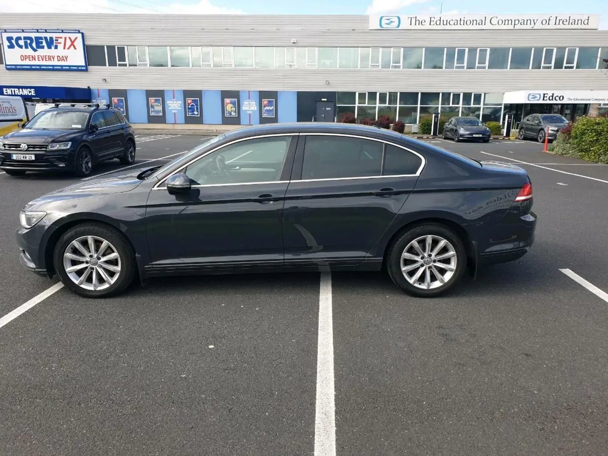 VW PASSAT 2.0L SE BUSINESS EDITION - Image 4
