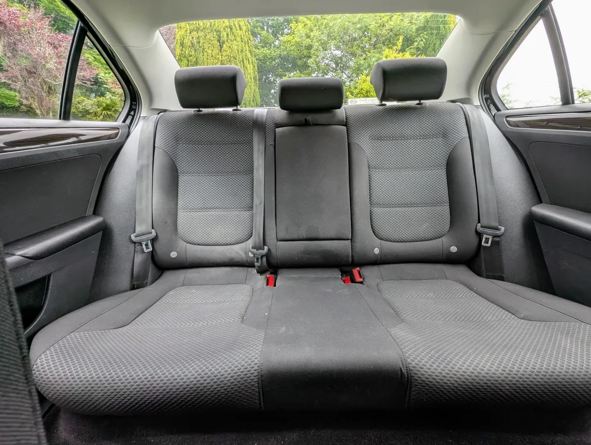 VOLKSWAGEN JETTA CL 2.0 TDI MANUAL 5SPEED 110BHP - Image 3