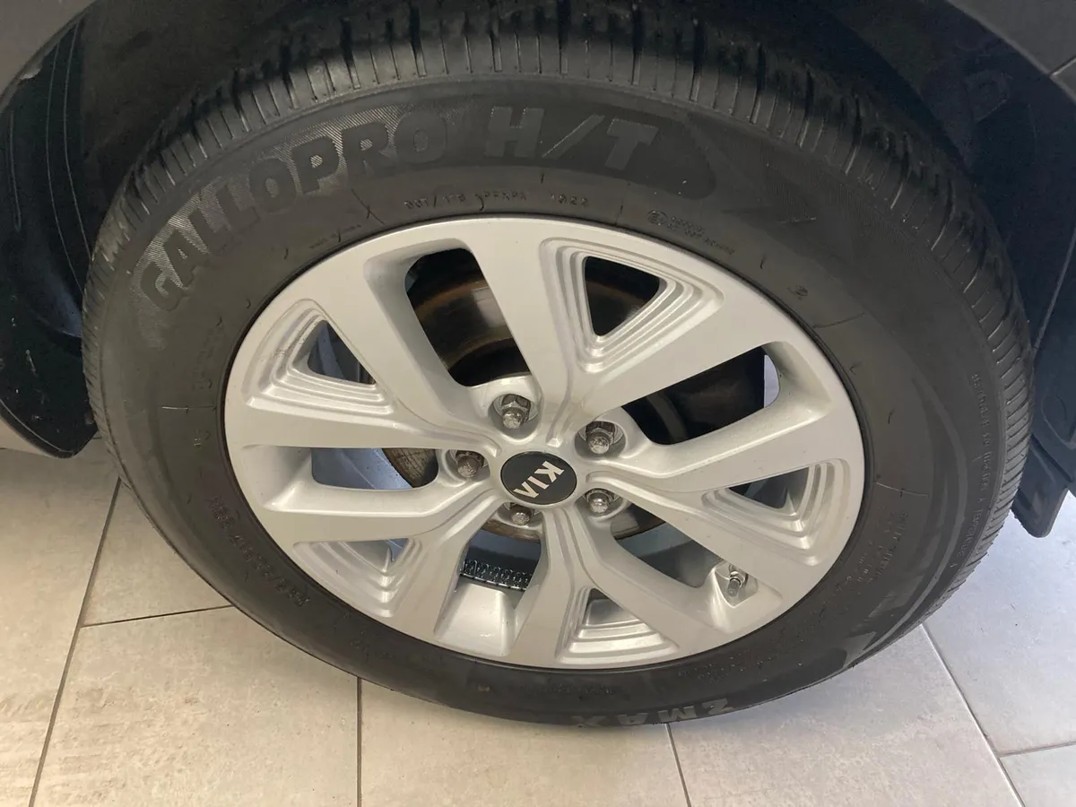 Kia sportage 1.7 platinum - Image 4