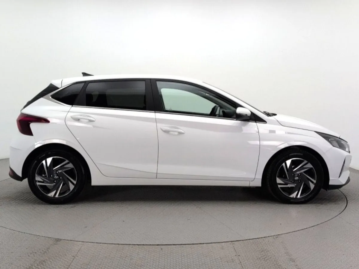 Hyundai i20 Deluxe Plus 5DR - Image 4