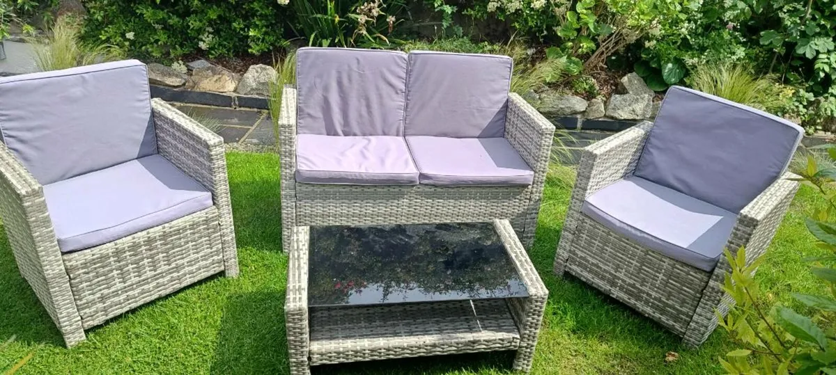 Rattan 4 seater garden lounge set - Image 1
