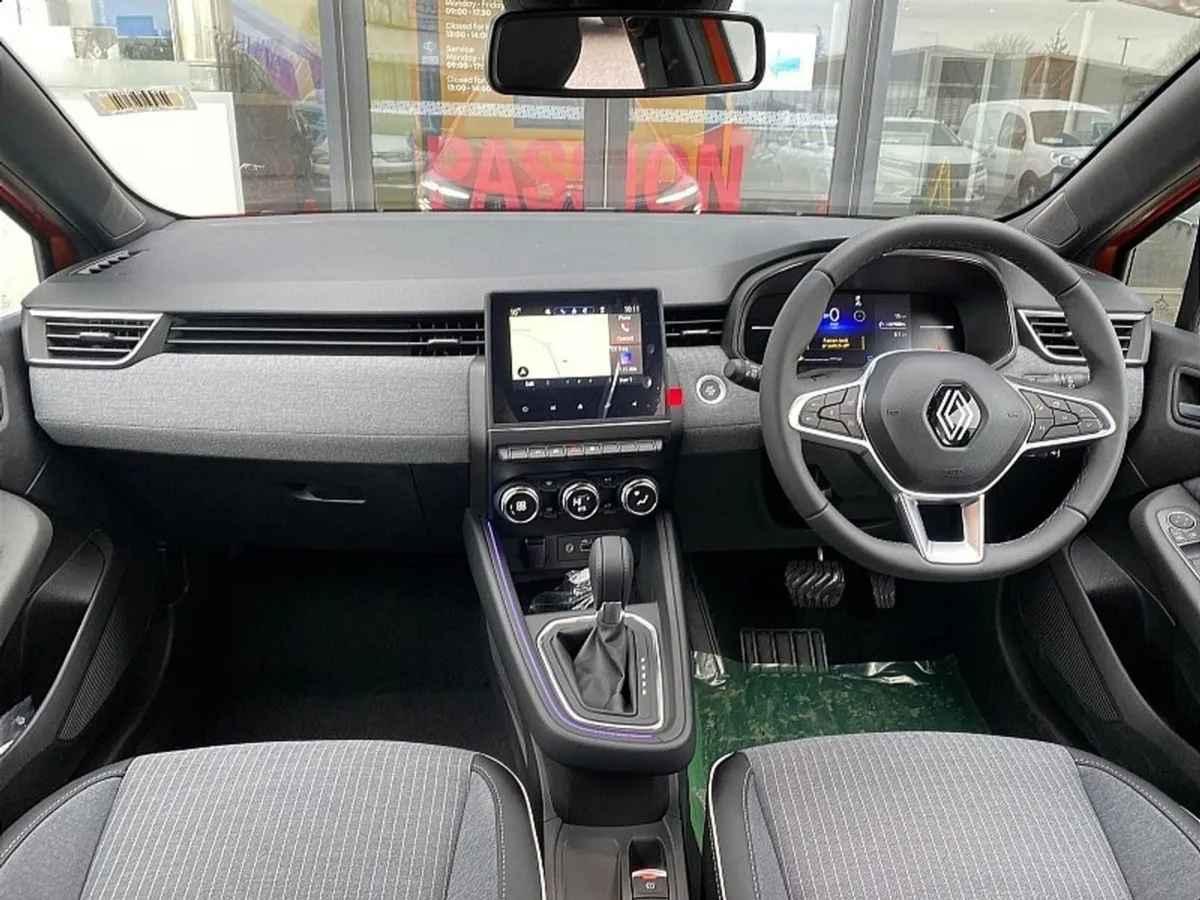 Renault Clio Techno E-tech Full Hybrid 145 (ID Pa - Image 3
